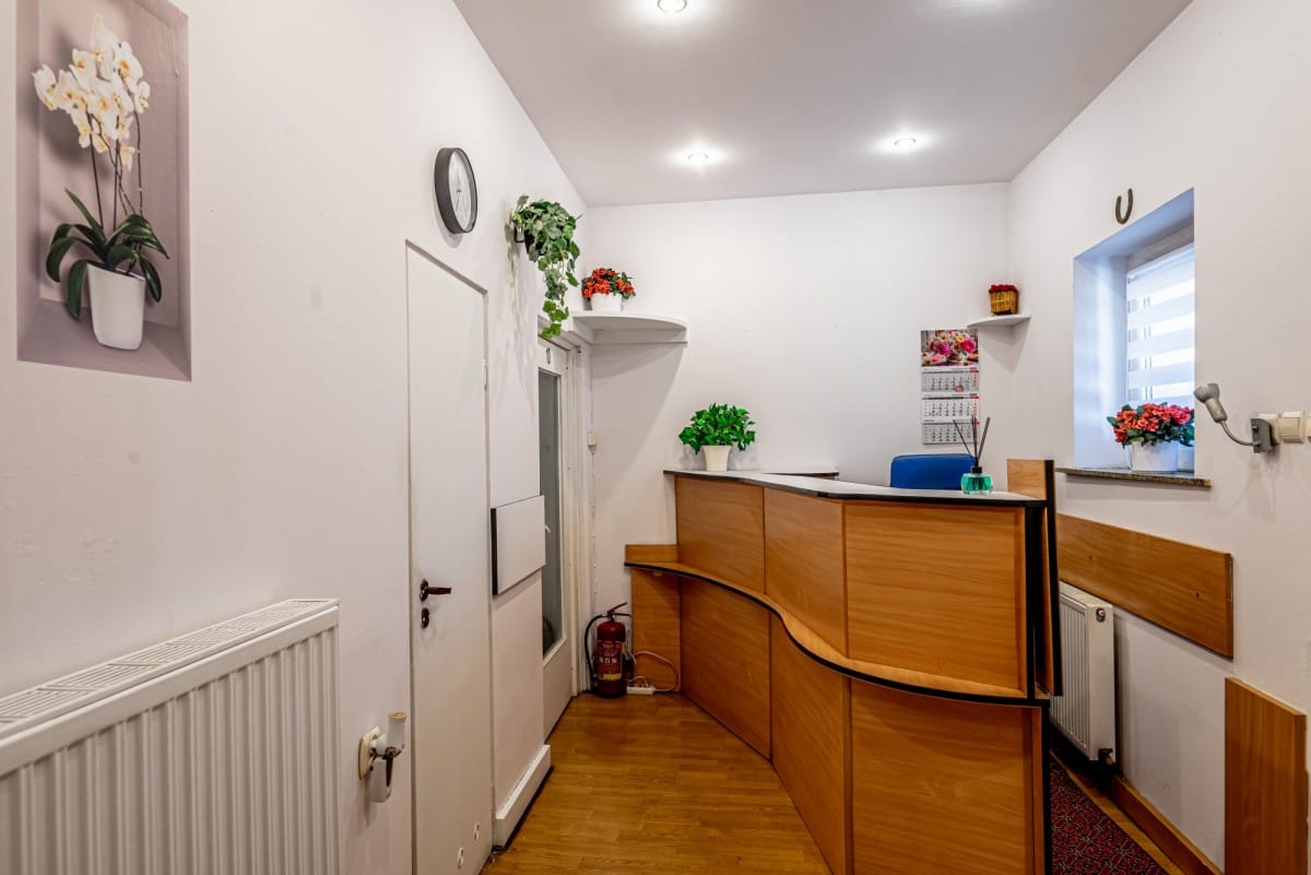 Lokal użytkowy  pokojowe na Sprzedaż