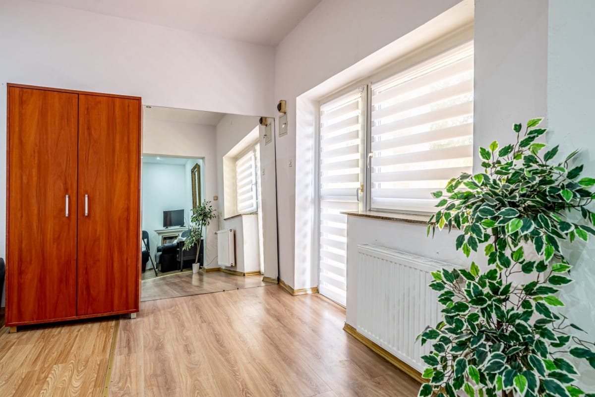 Lokal użytkowy  pokojowe na Sprzedaż