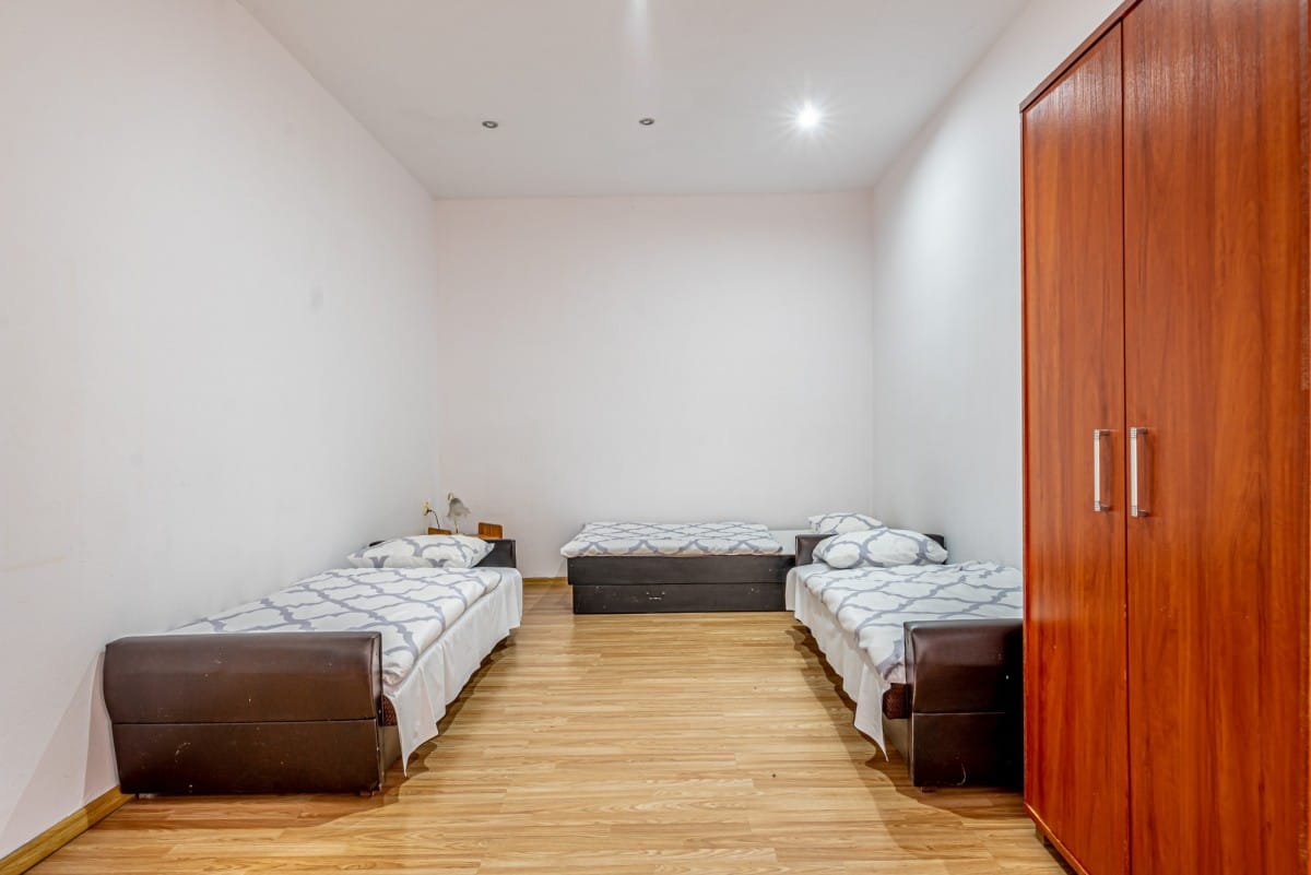 Lokal użytkowy  pokojowe na Sprzedaż