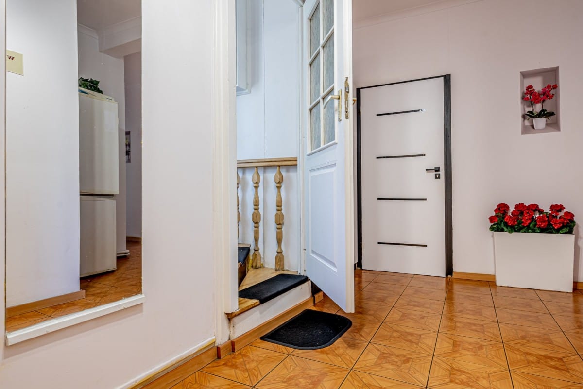 Lokal użytkowy  pokojowe na Sprzedaż