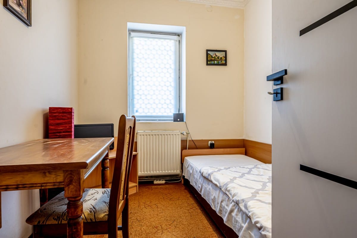 Lokal użytkowy  pokojowe na Sprzedaż