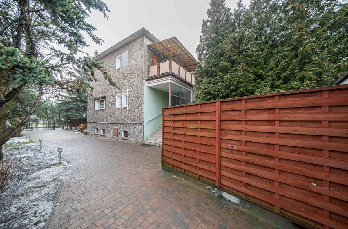 Dom  pokojowe na Sprzedaż