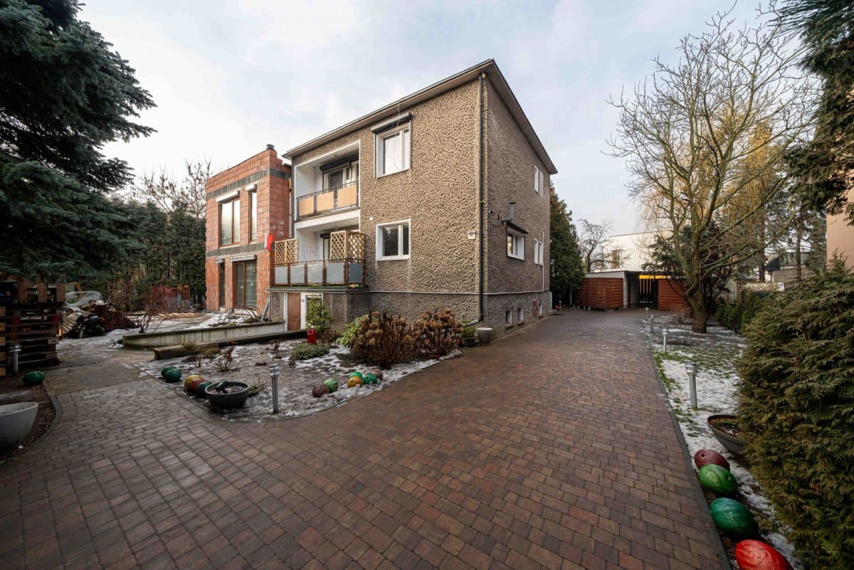 Dom  pokojowe na Sprzedaż