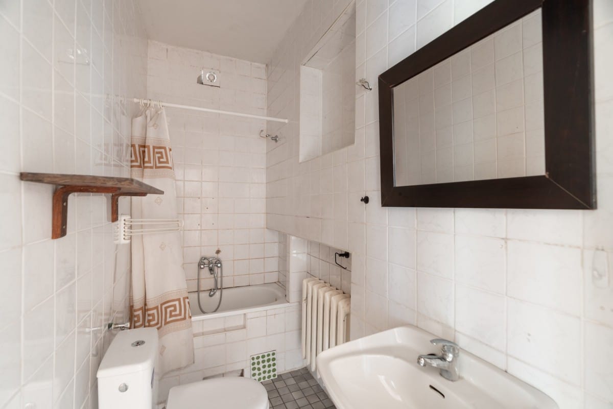 Dom 5 pokojowe na Sprzedaż