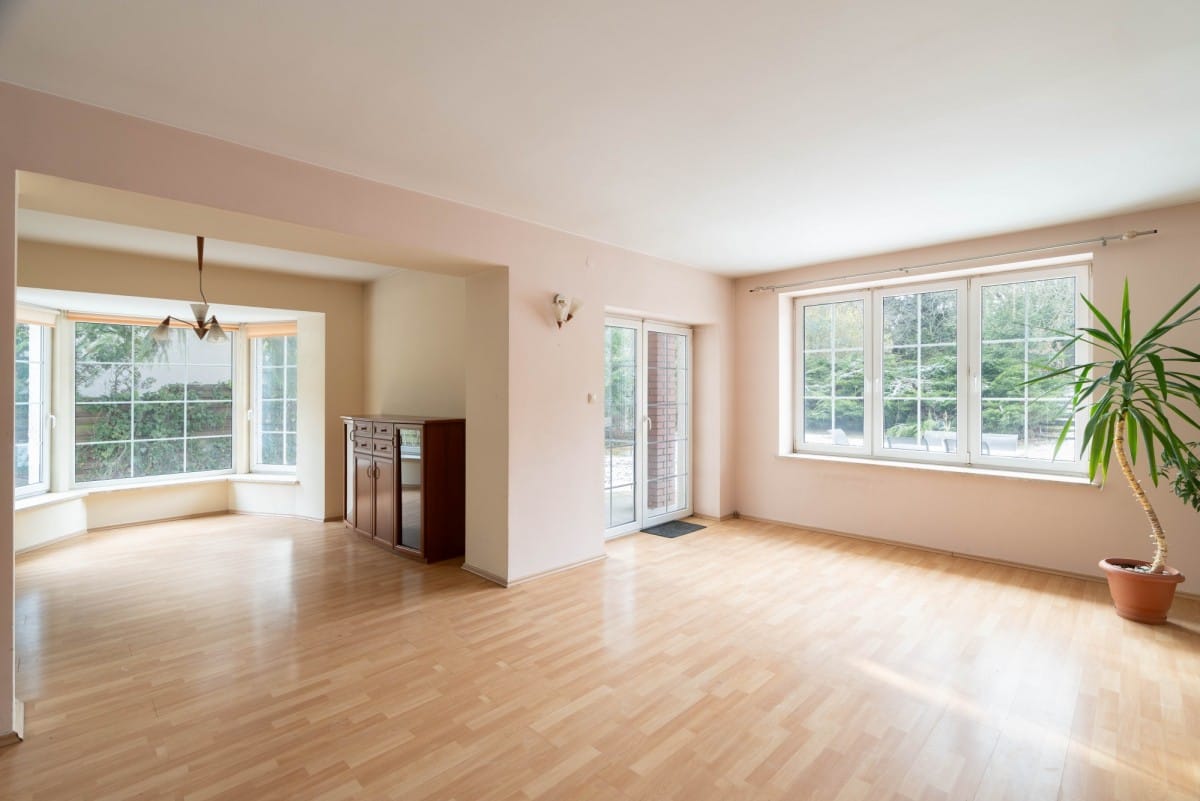 Dom 6 pokojowe na Sprzedaż