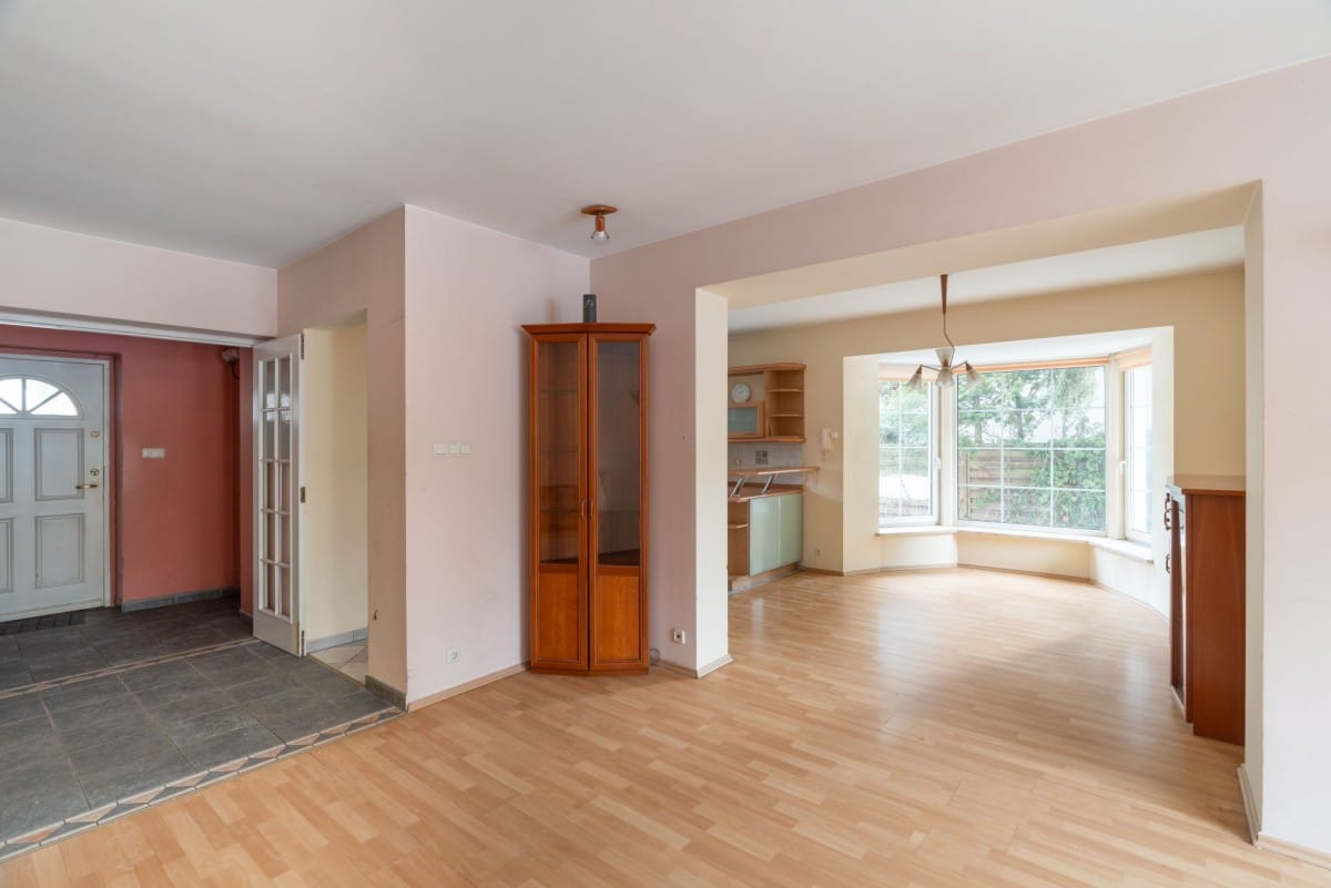 Dom 6 pokojowe na Sprzedaż