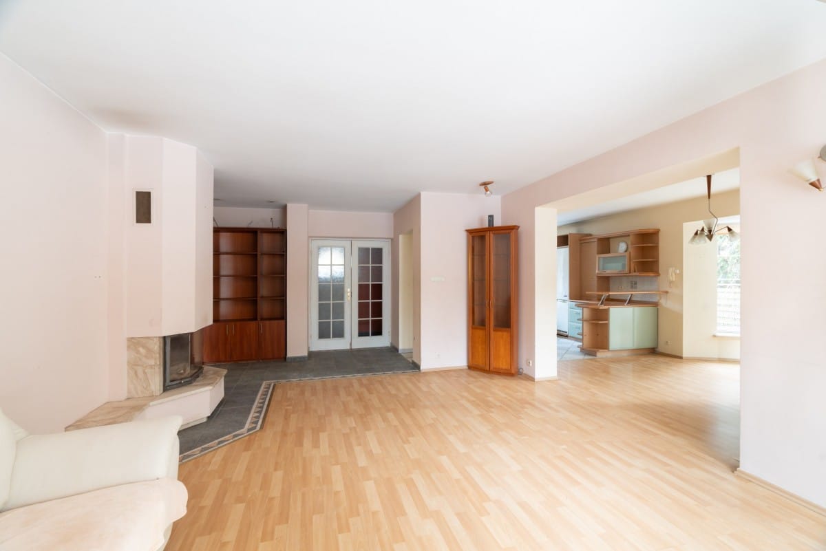 Dom 6 pokojowe na Sprzedaż