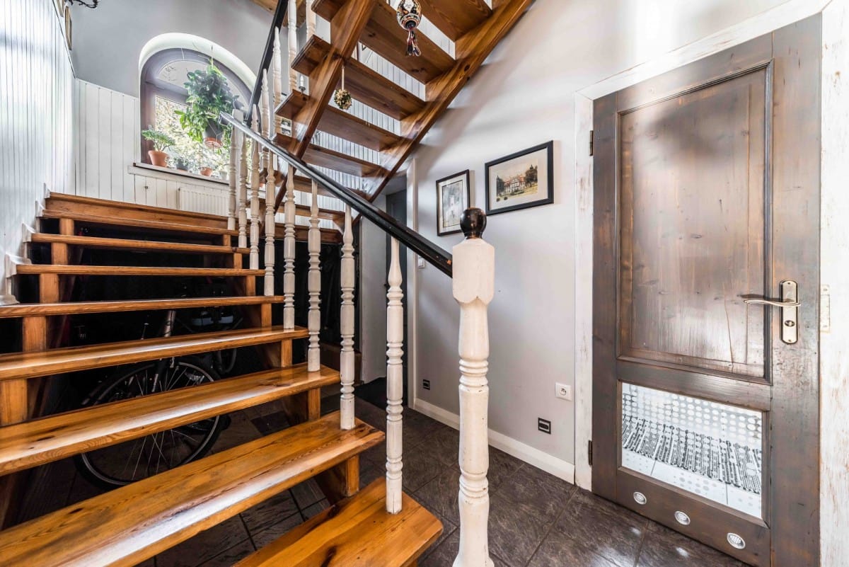 Dom 6 pokojowe na Sprzedaż