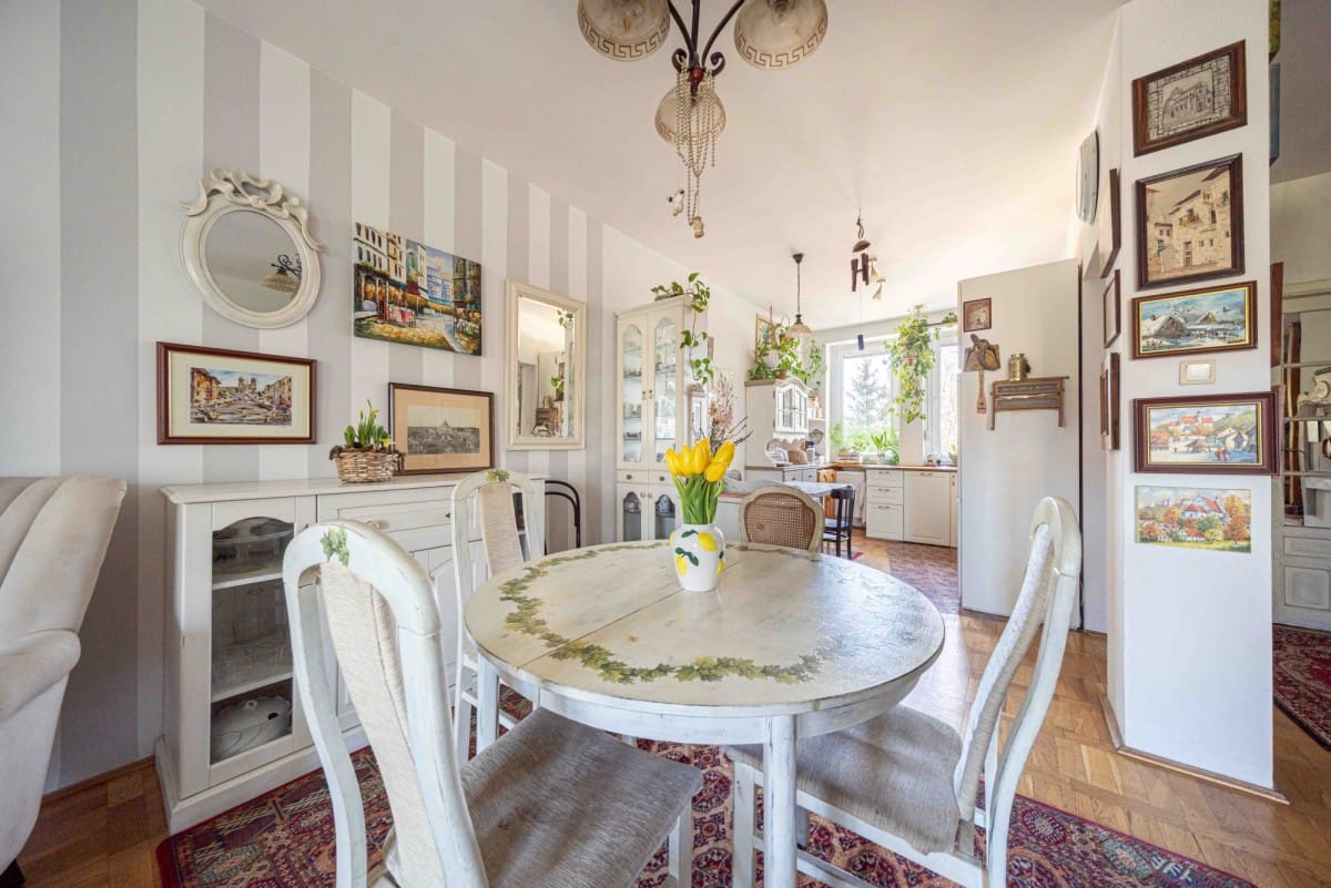 Dom 4 pokojowe na Sprzedaż