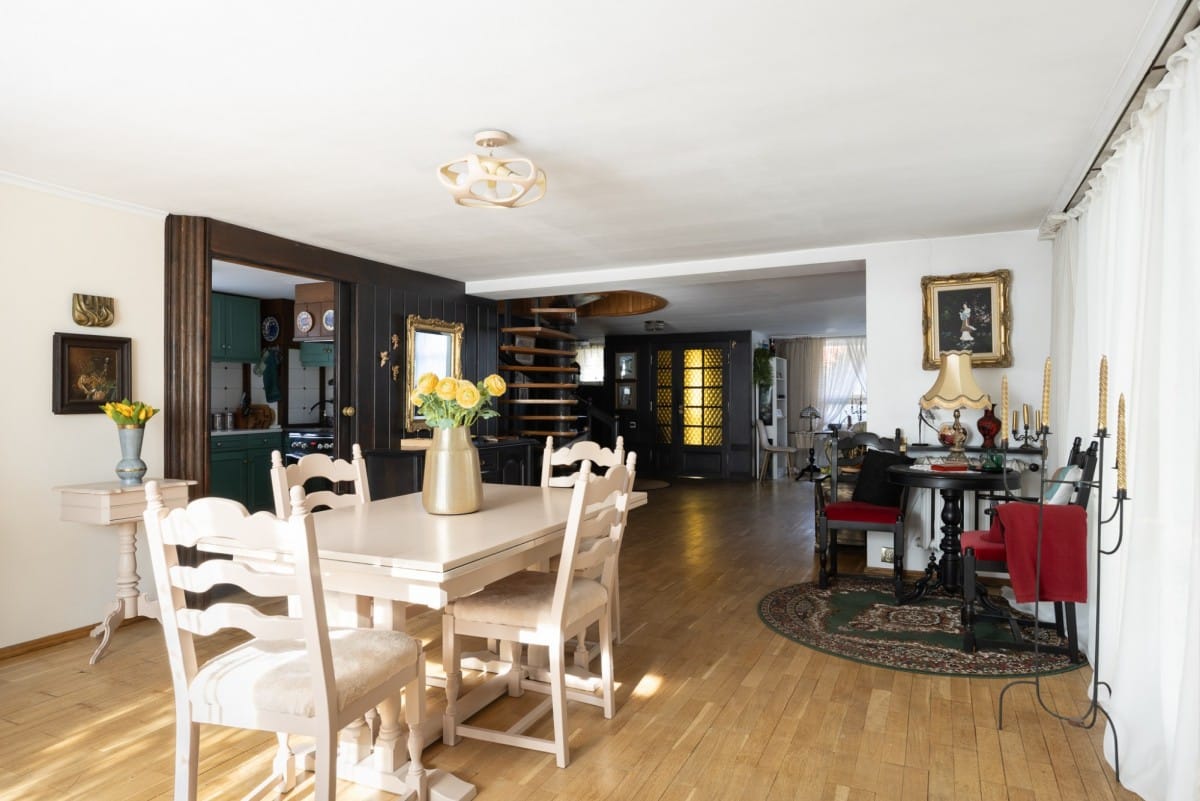 Dom  pokojowe na Sprzedaż