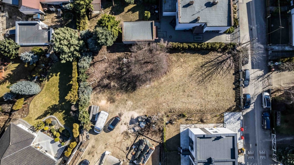 Działka  pokojowe na Sprzedaż