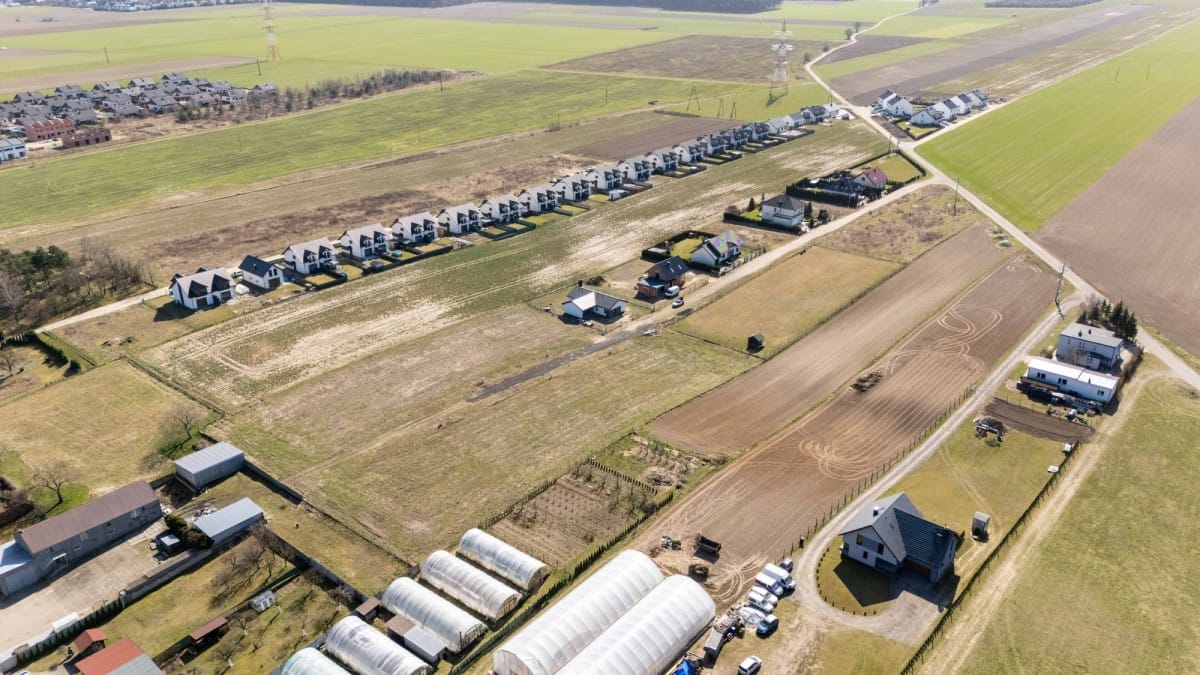 Działka  pokojowe na Sprzedaż