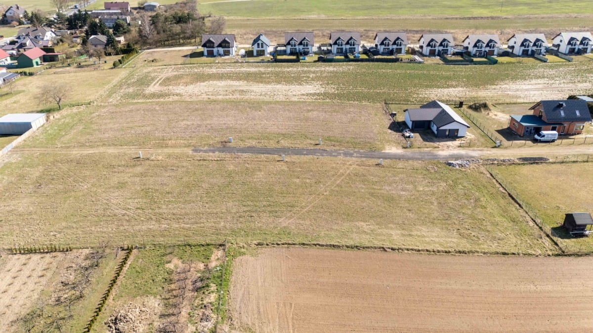 Działka  pokojowe na Sprzedaż