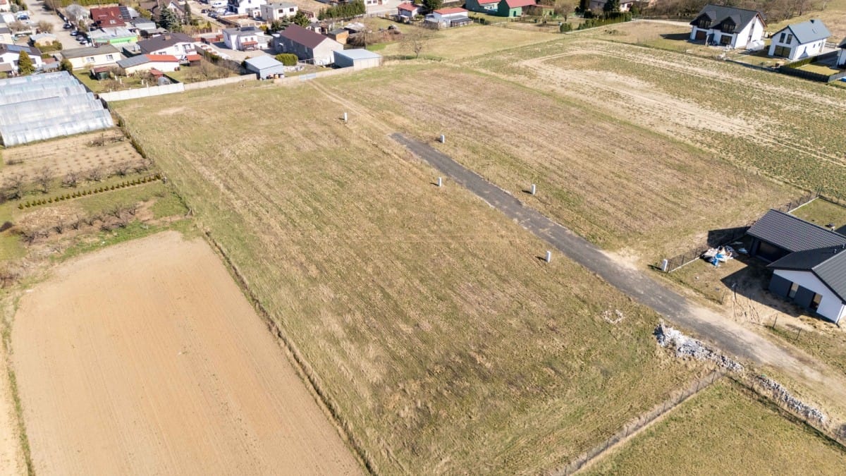 Działka  pokojowe na Sprzedaż