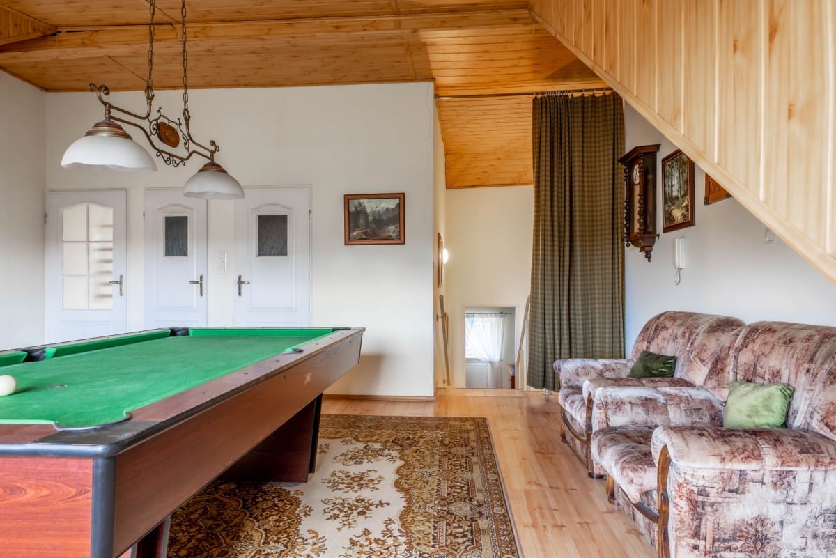 Dom 8 pokojowe na Sprzedaż