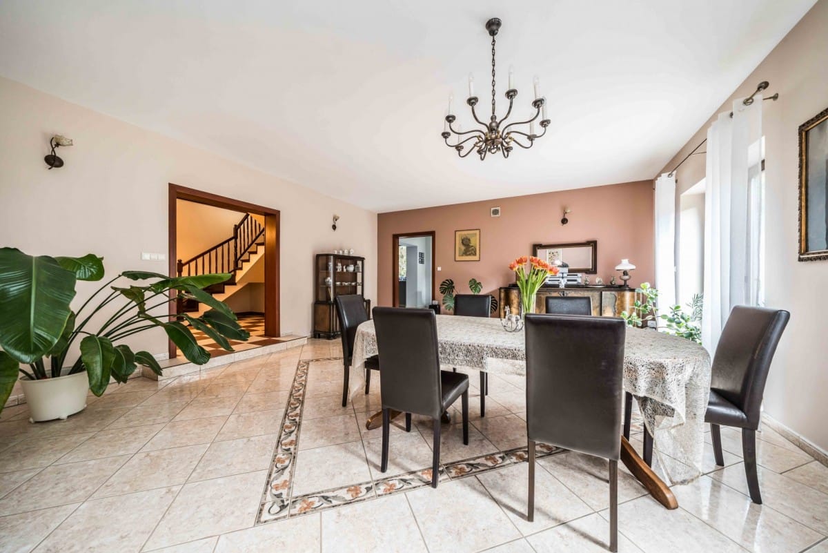 Dom  pokojowe na Sprzedaż