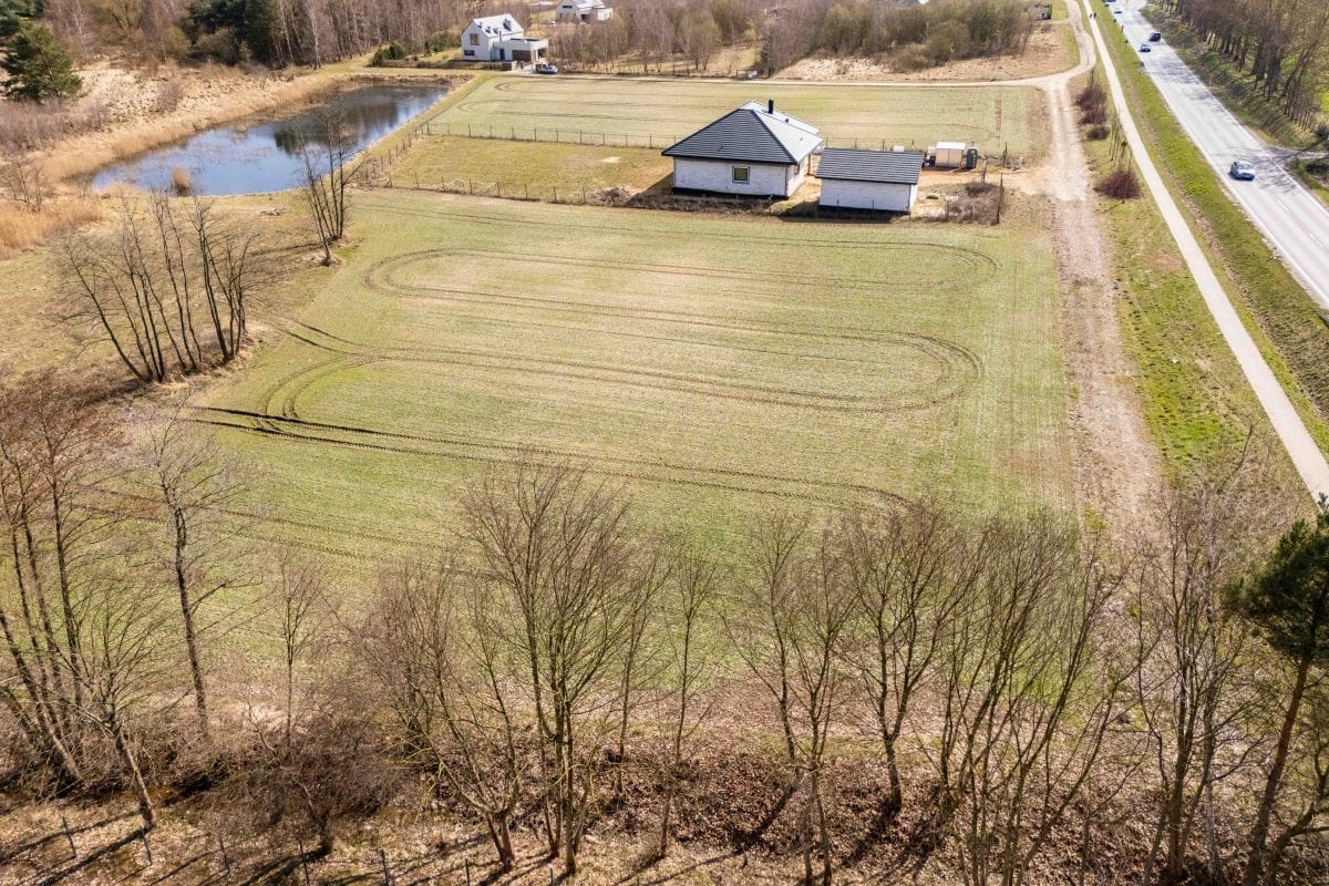 Działka  pokojowe na Sprzedaż