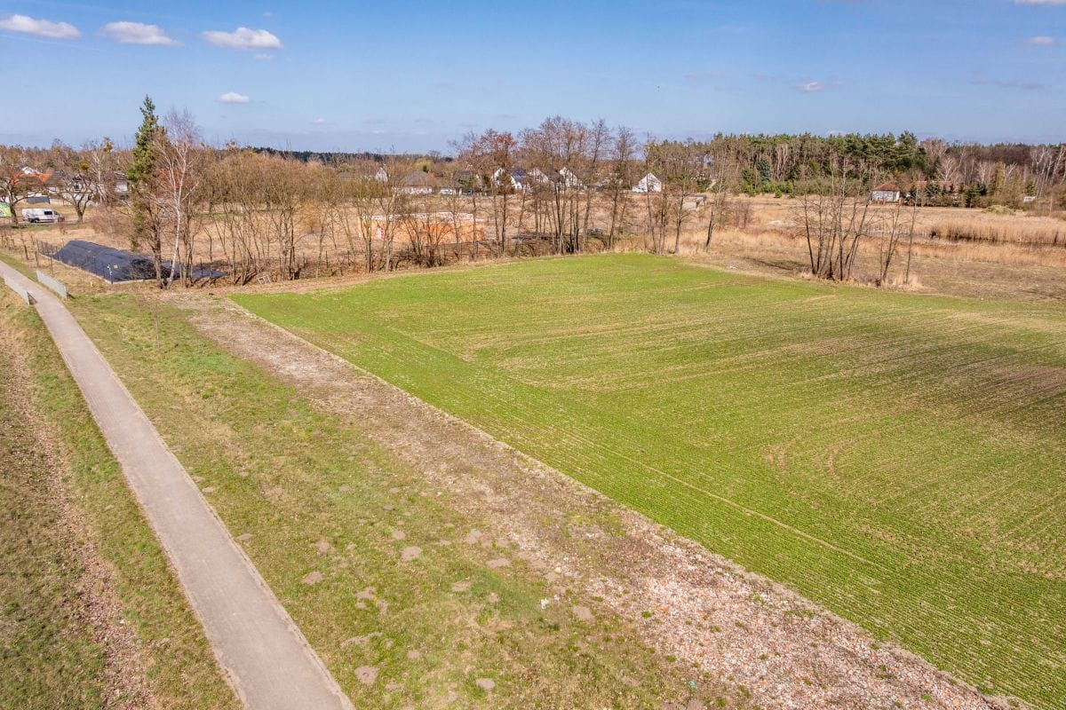 Działka  pokojowe na Sprzedaż