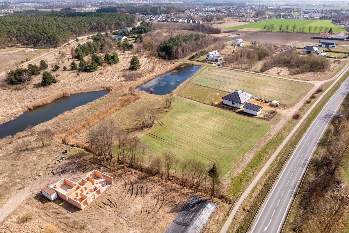 Działka  pokojowe na Sprzedaż