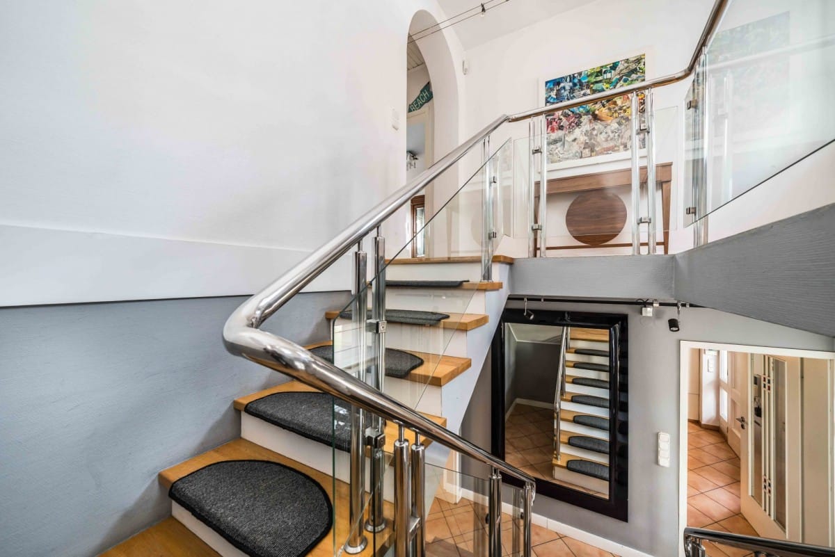 Dom 6 pokojowe na Sprzedaż