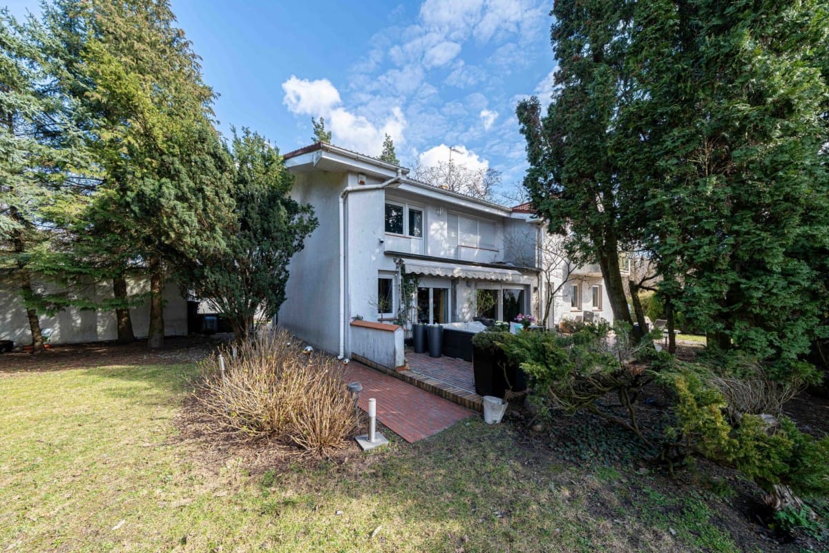 Dom 6 pokojowe na Sprzedaż