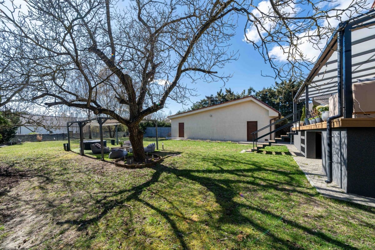 Dom 5 pokojowe na Sprzedaż