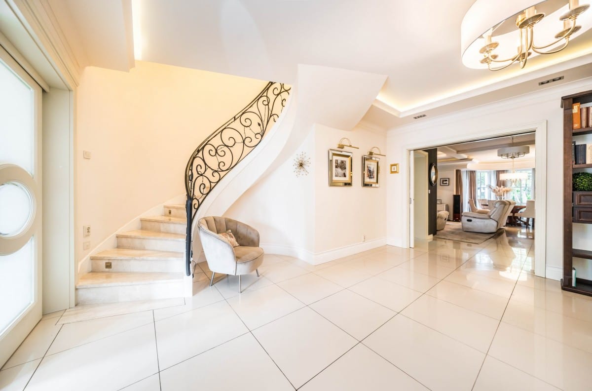 Dom 6 pokojowe na Sprzedaż