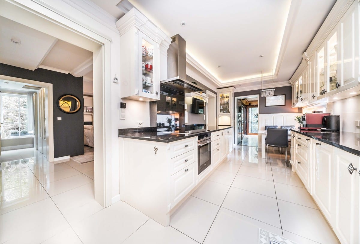 Dom 6 pokojowe na Sprzedaż