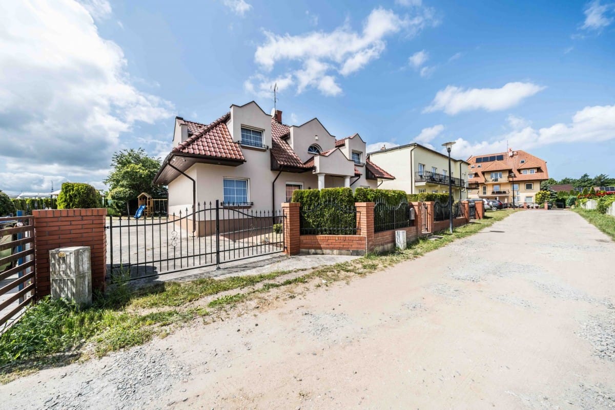 Dom  pokojowe na Sprzedaż