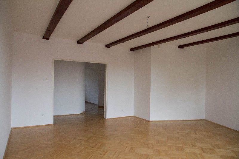 Mieszkanie 4 pokojowe na Sprzedaż