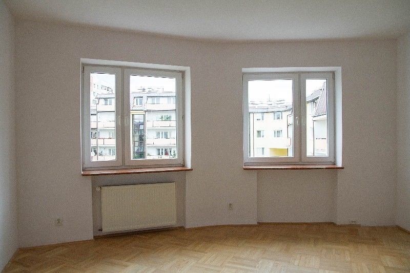 Mieszkanie 4 pokojowe na Sprzedaż