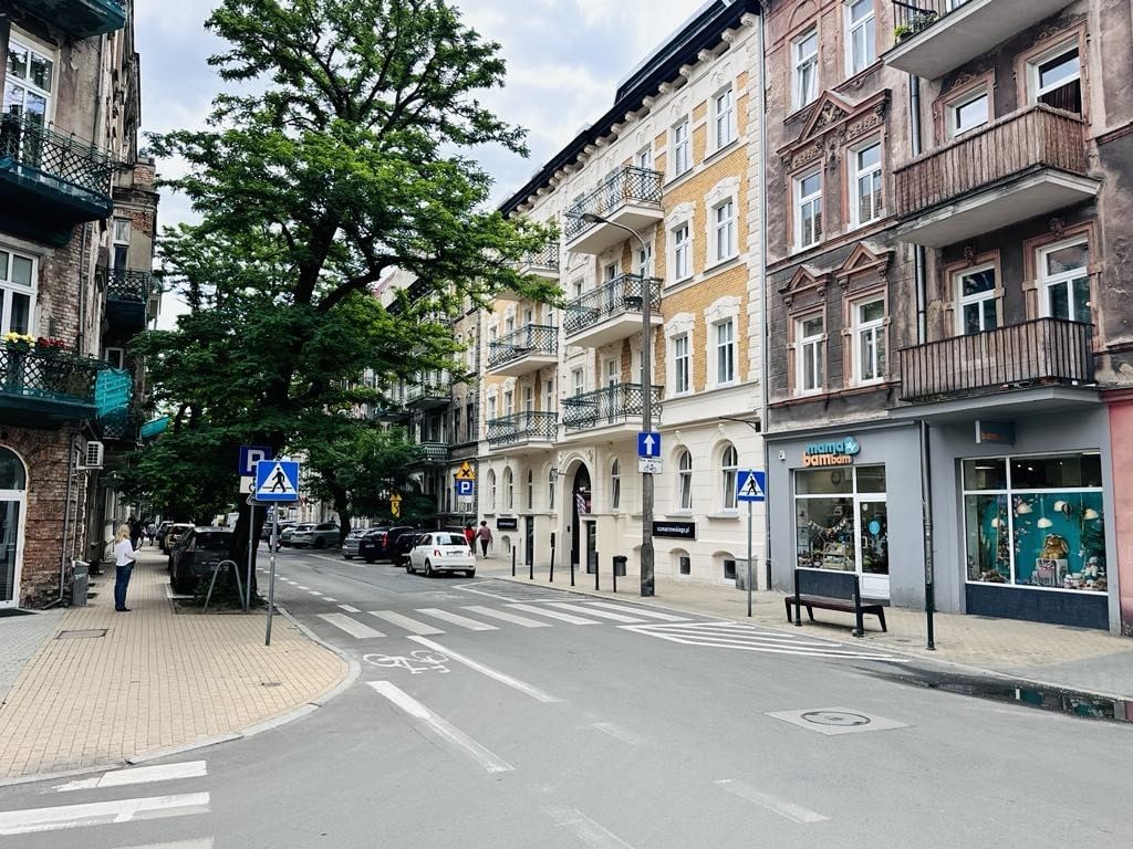 Mieszkanie 5 pokojowe na Sprzedaż