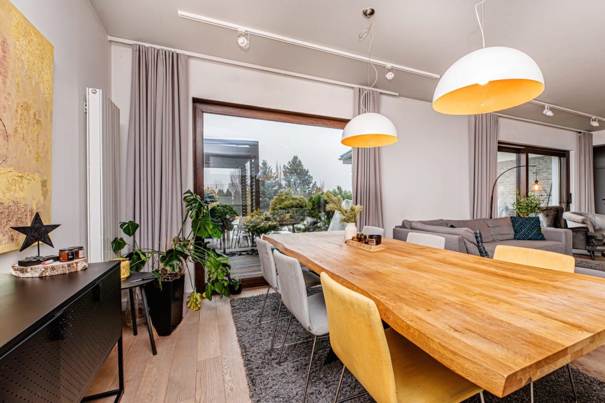 Mieszkanie 5 pokojowe na Sprzedaż