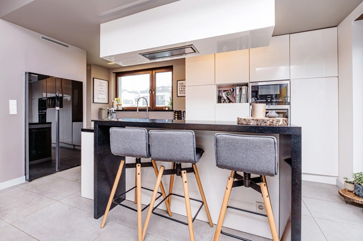 Mieszkanie 5 pokojowe na Sprzedaż