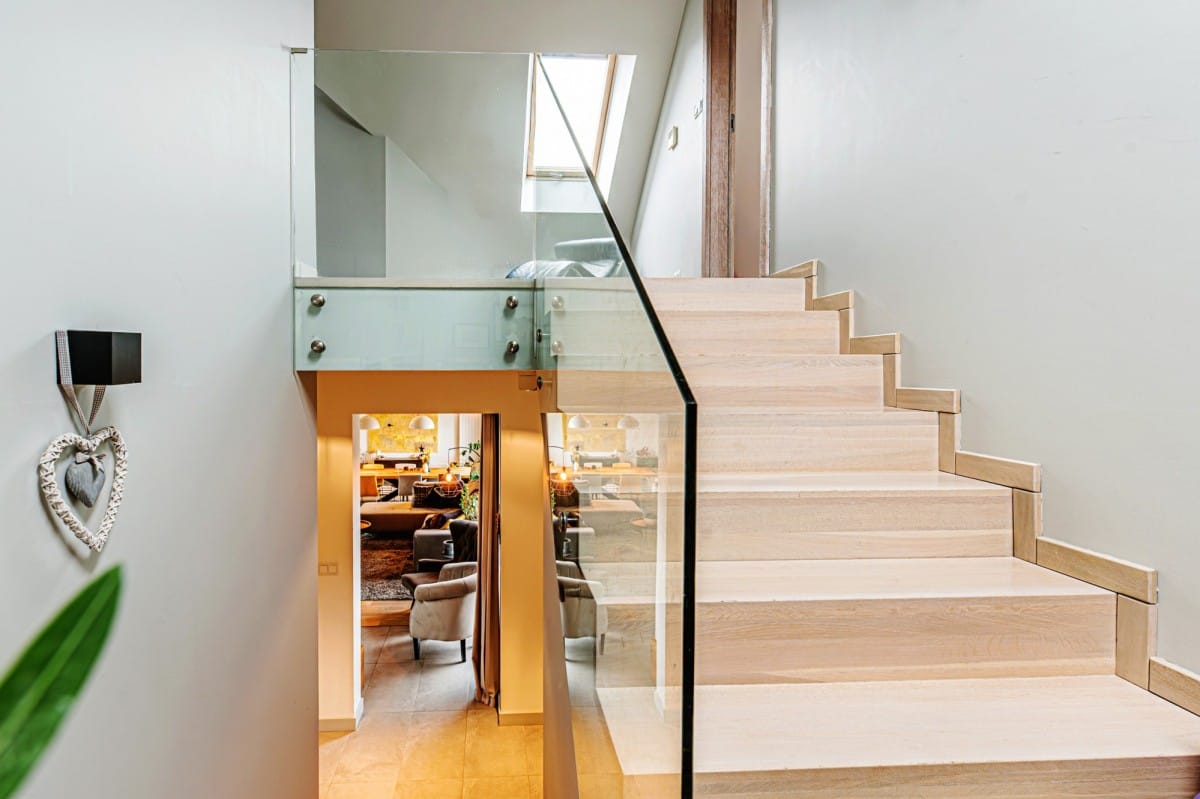 Mieszkanie 5 pokojowe na Sprzedaż