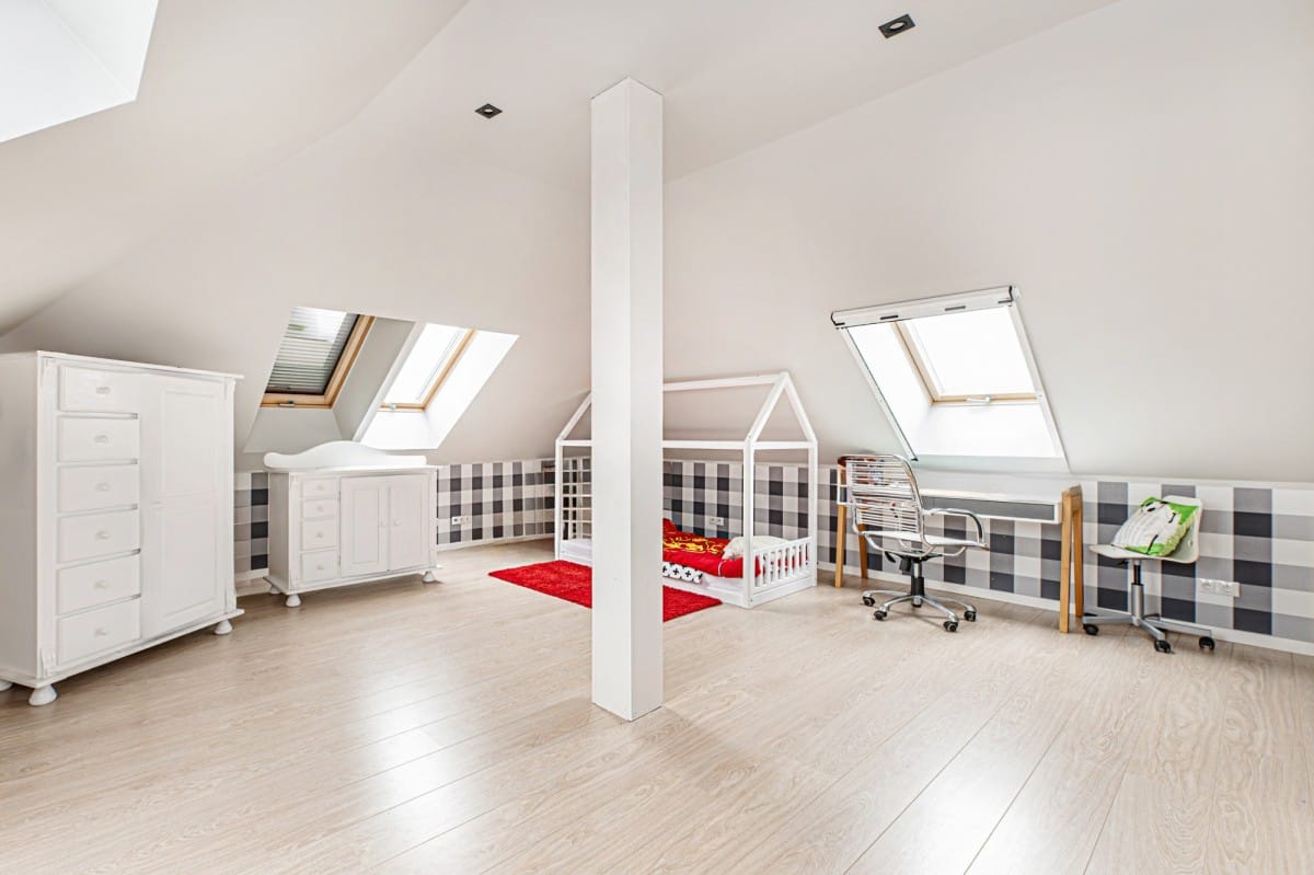 Mieszkanie 5 pokojowe na Sprzedaż