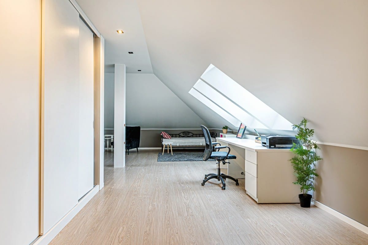 Mieszkanie 5 pokojowe na Sprzedaż