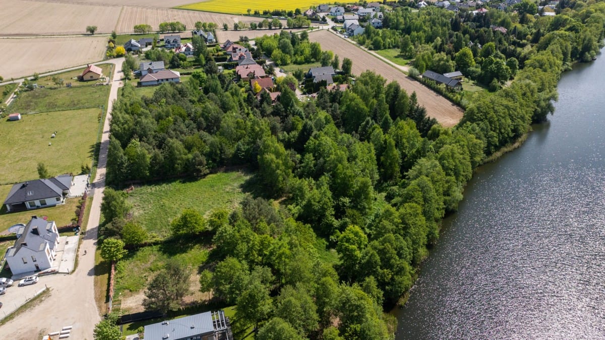 Działka  pokojowe na Sprzedaż