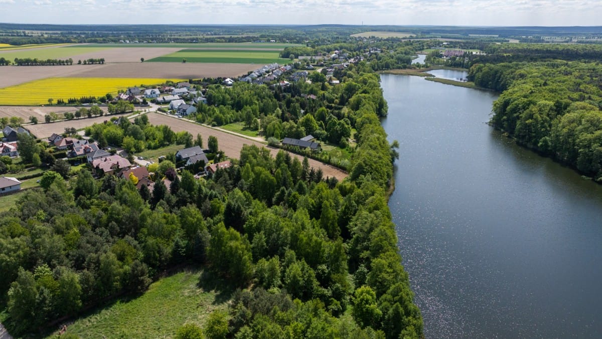 Działka  pokojowe na Sprzedaż
