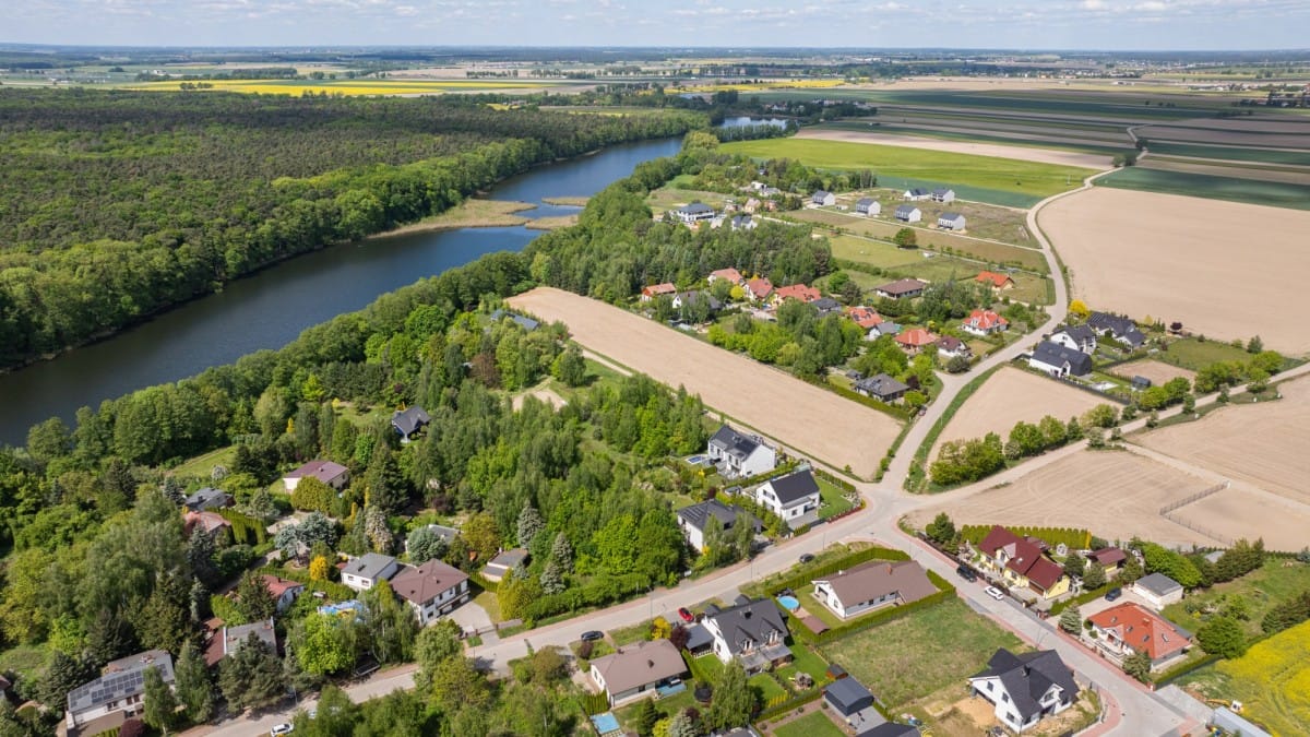 Działka  pokojowe na Sprzedaż