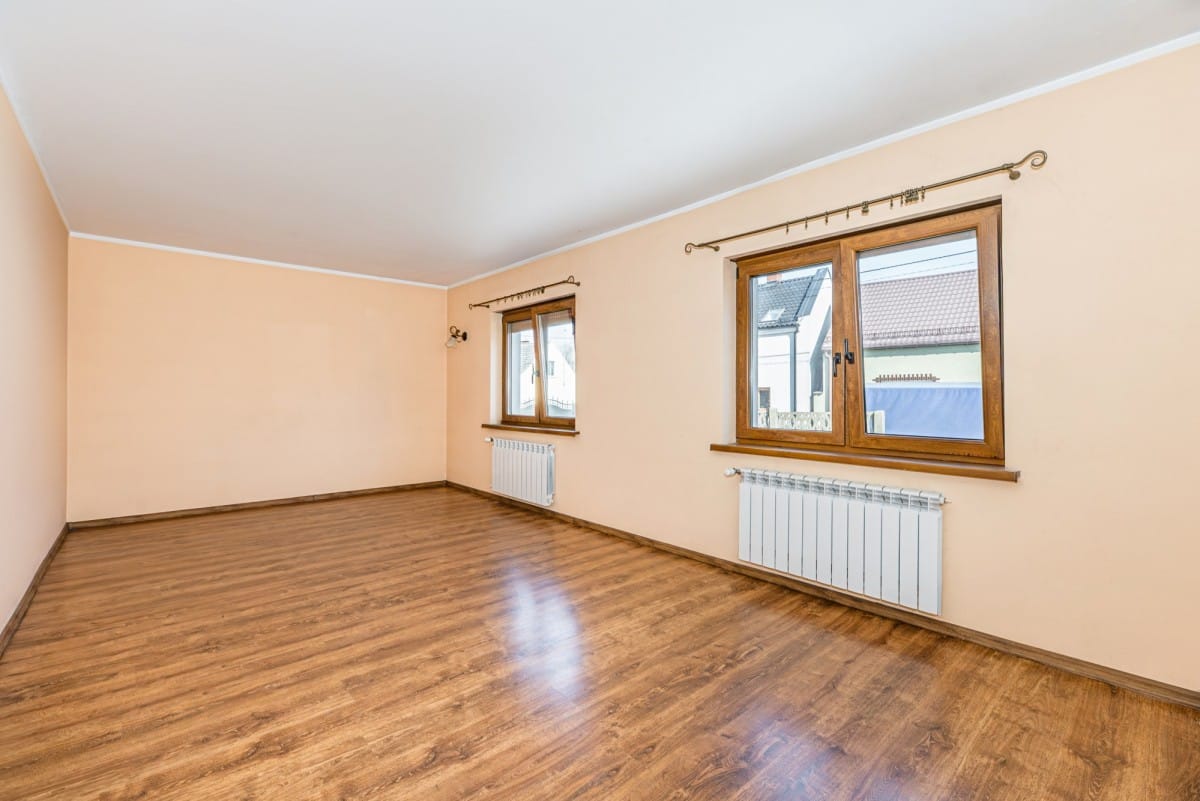 Dom 3 pokojowe na Sprzedaż