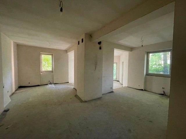 Dom 10 pokojowe na Sprzedaż