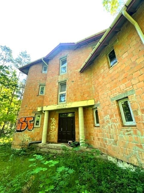 Dom 10 pokojowe na Sprzedaż