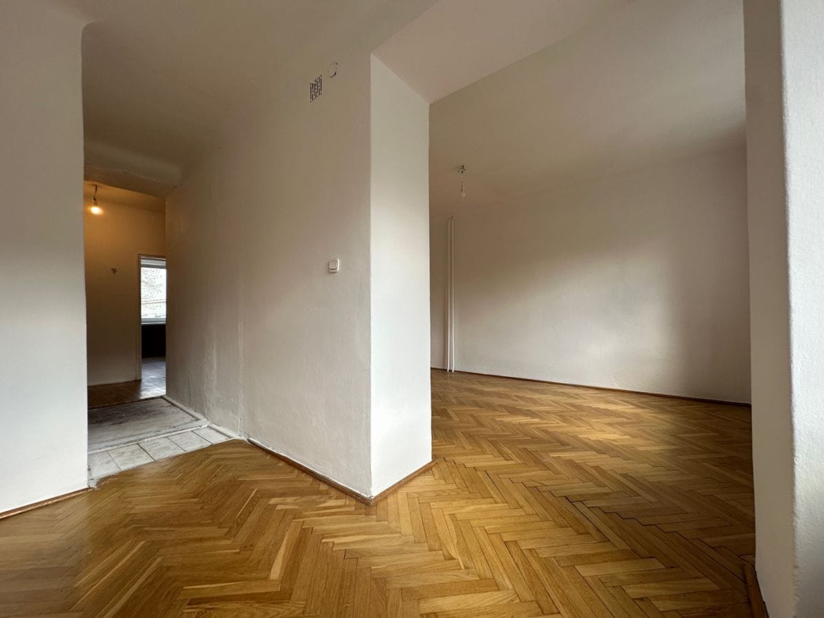Lokal użytkowy  pokojowe na Sprzedaż