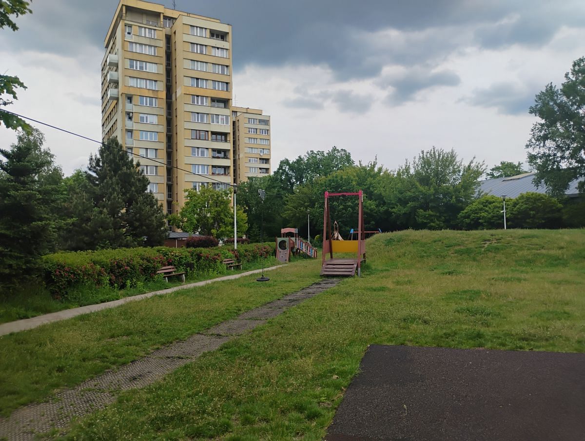 Mieszkanie 4 pokojowe na Sprzedaż