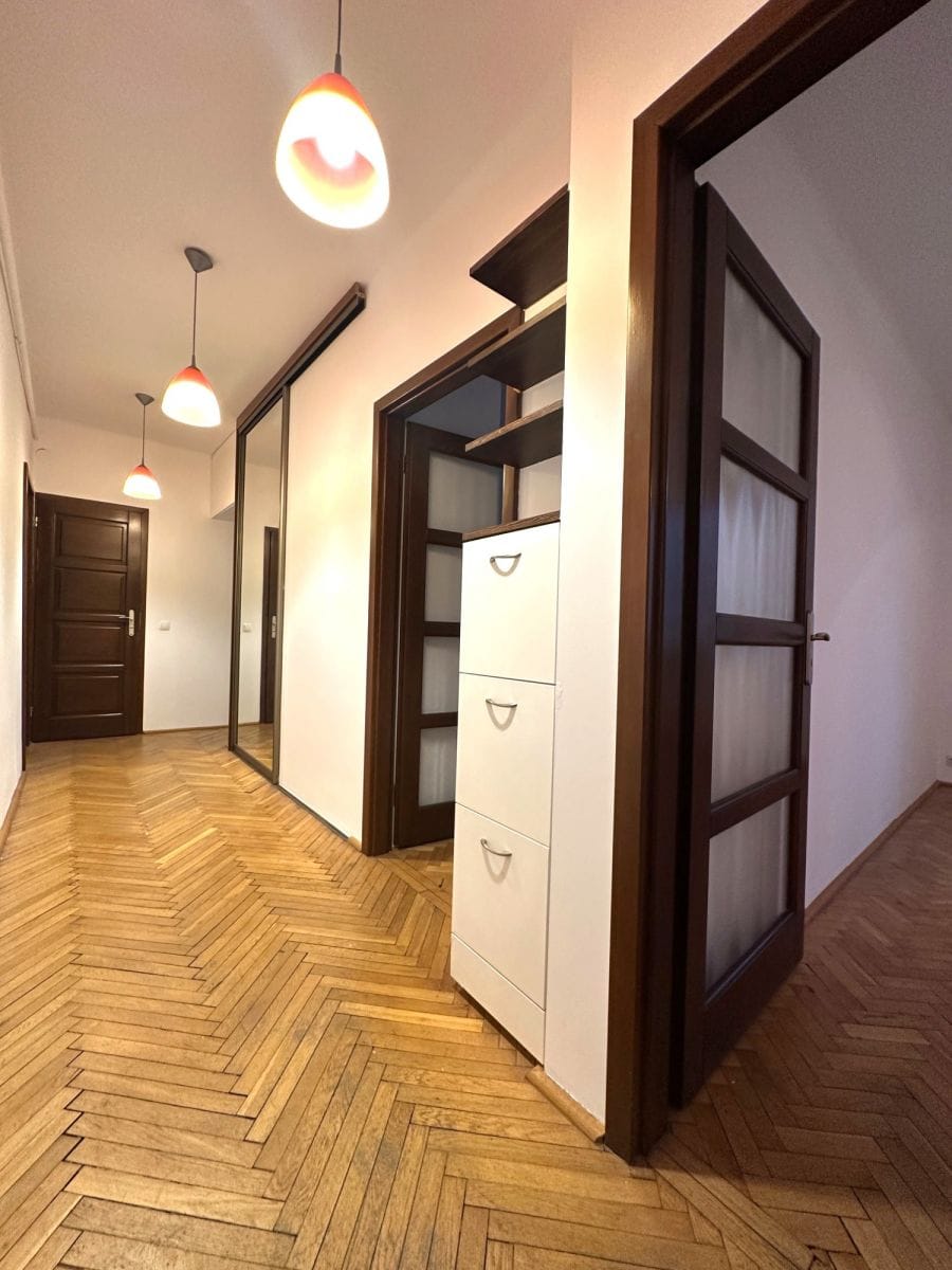 Lokal użytkowy  pokojowe na Wynajem