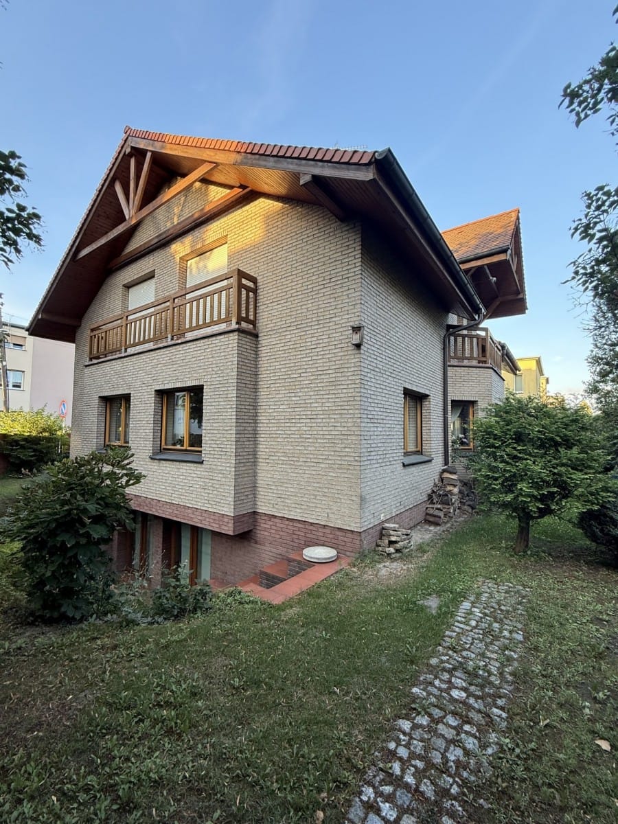 Dom 5 pokojowe na Sprzedaż