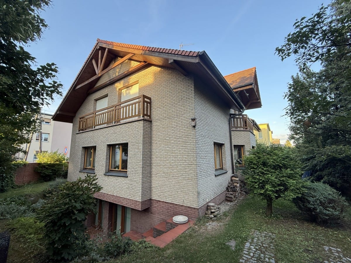 Dom 5 pokojowe na Sprzedaż
