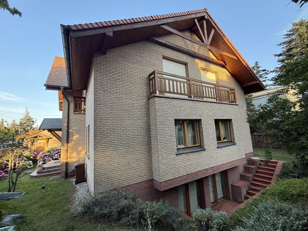 Dom 5 pokojowe na Sprzedaż