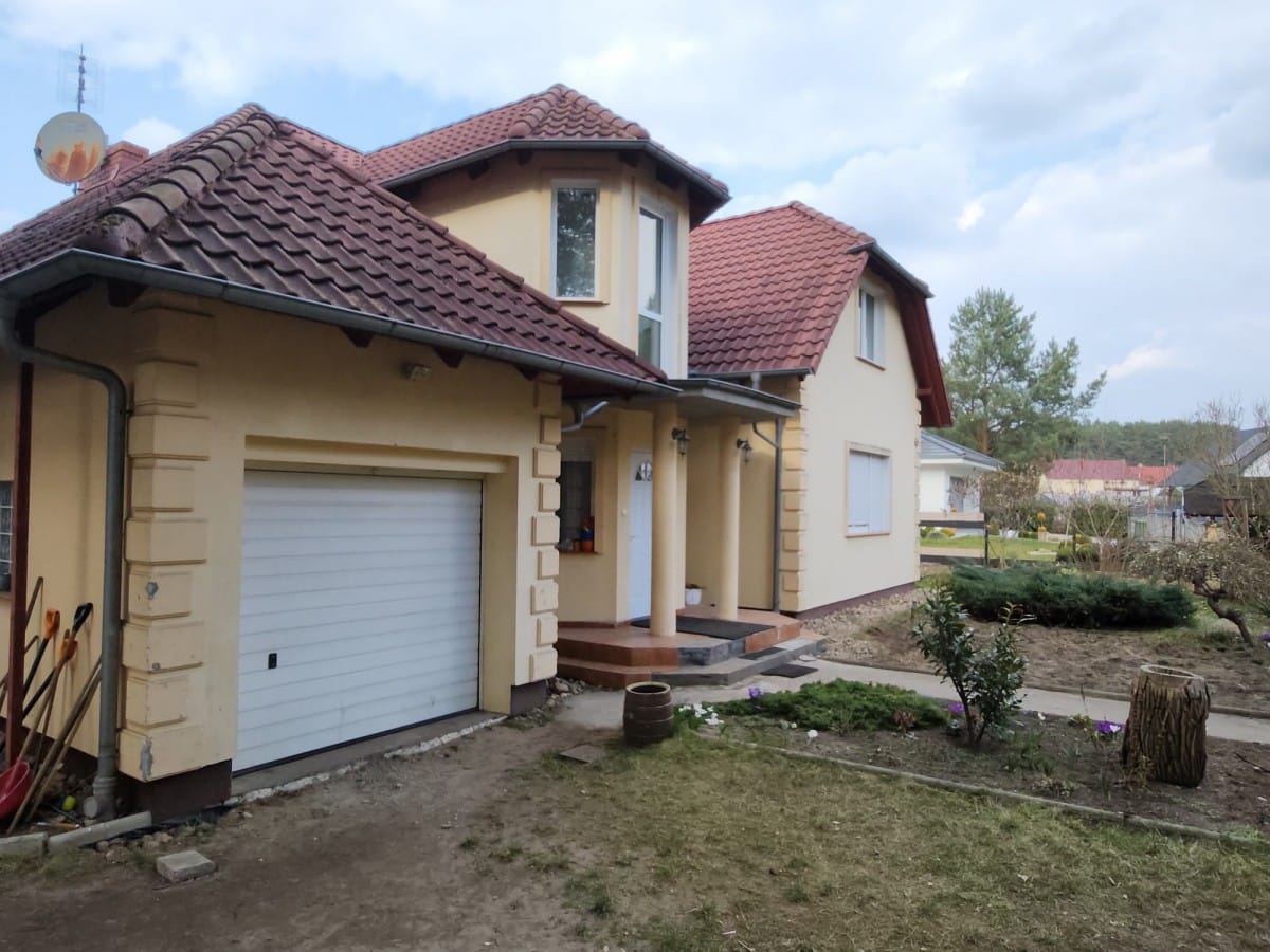 Dom 9 pokojowe na Sprzedaż